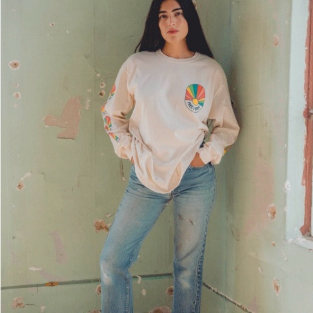 Free & Easy Spectrum Long Sleeve Tee
